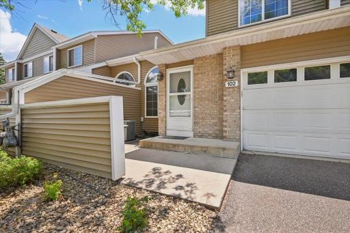 102 Primrose Court, Saint Paul, MN 55127