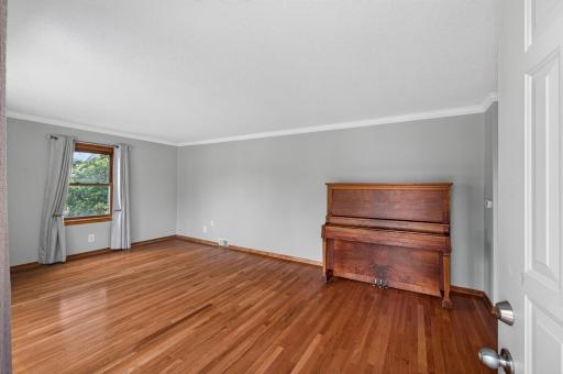 2559 Clarence Street, Saint Paul, MN 55109