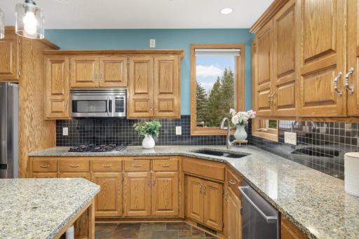 18481 98th Place N, Maple Grove, MN 55311