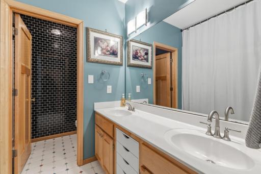 3401 Fox Tail Trail NW, Prior Lake, MN 55372