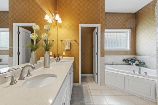 3401 Fox Tail Trail NW, Prior Lake, MN 55372