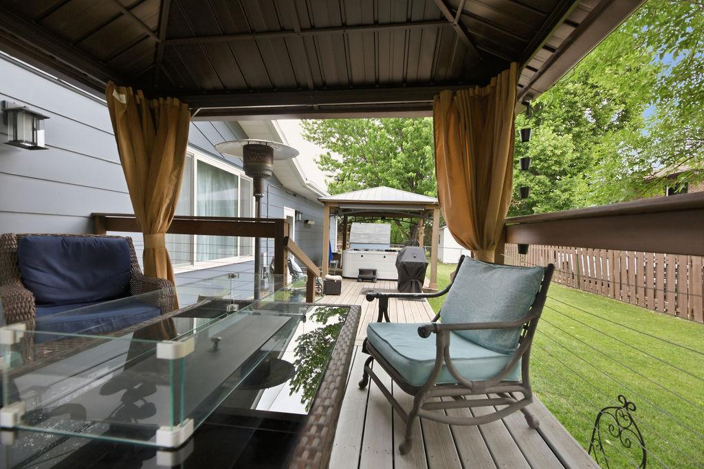 Multi-tier Deck