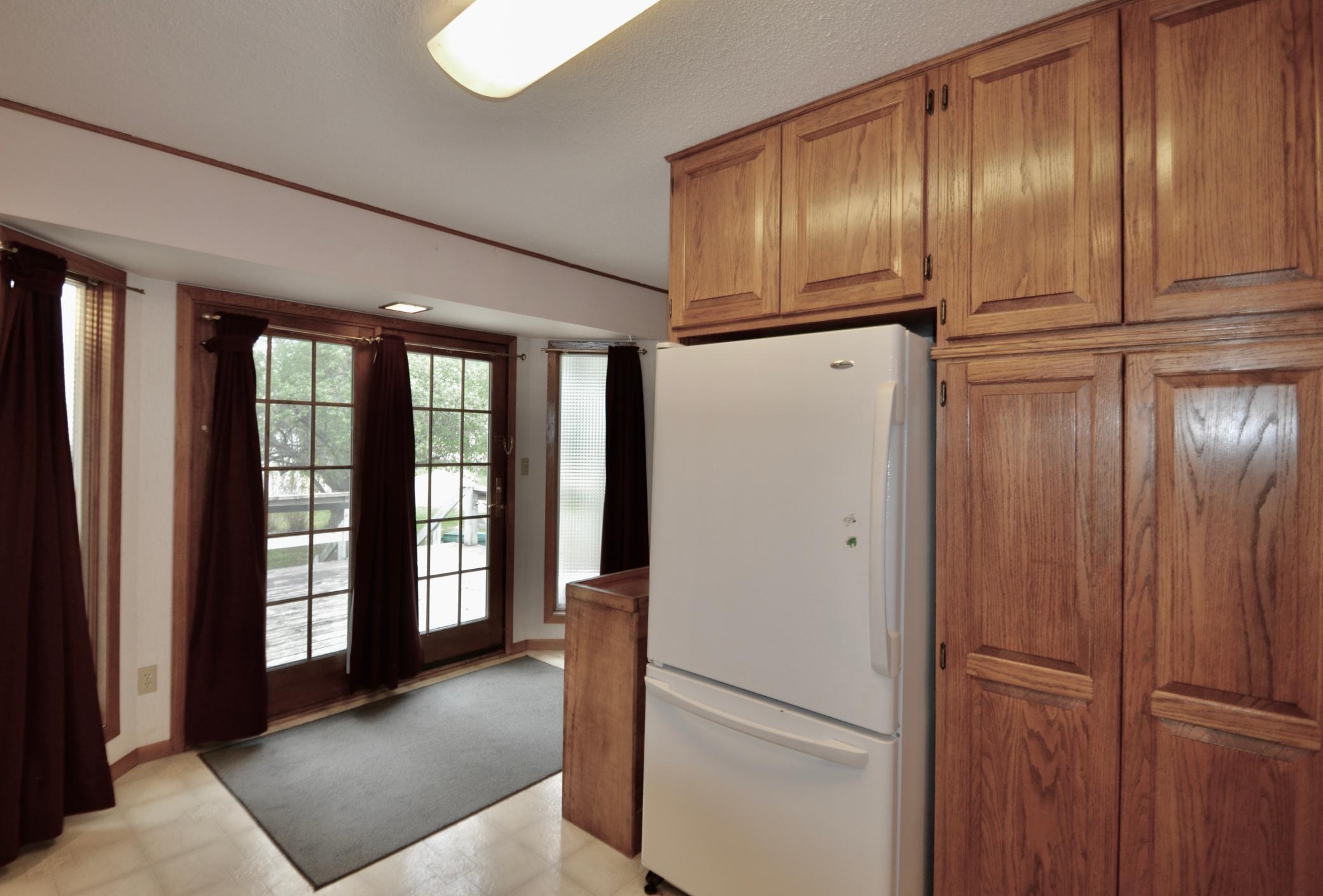 Patio Doors to Deck off Kitchen