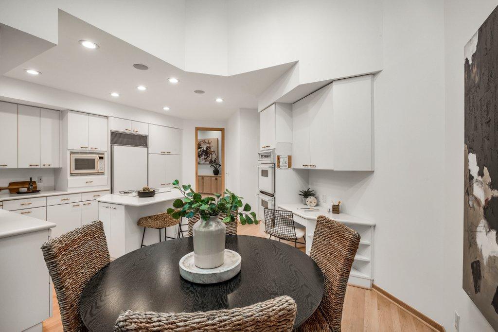 Kitchen with breakfast nook