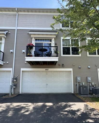 407 Lookout Place NE, Minneapolis, MN 55421