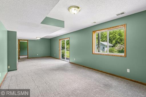 1216 Cuylle Bay, Faribault, MN 55021