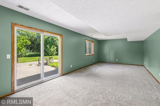 1216 Cuylle Bay, Faribault, MN 55021