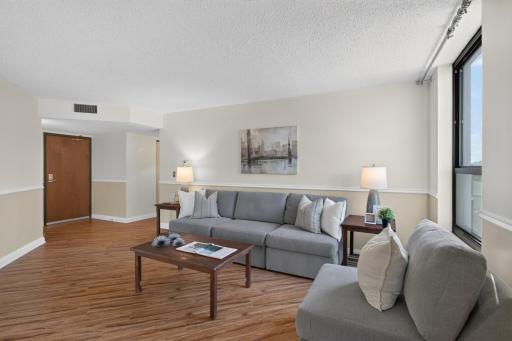 6615 Lake Shore Drive S, 304, Minneapolis, MN 55423