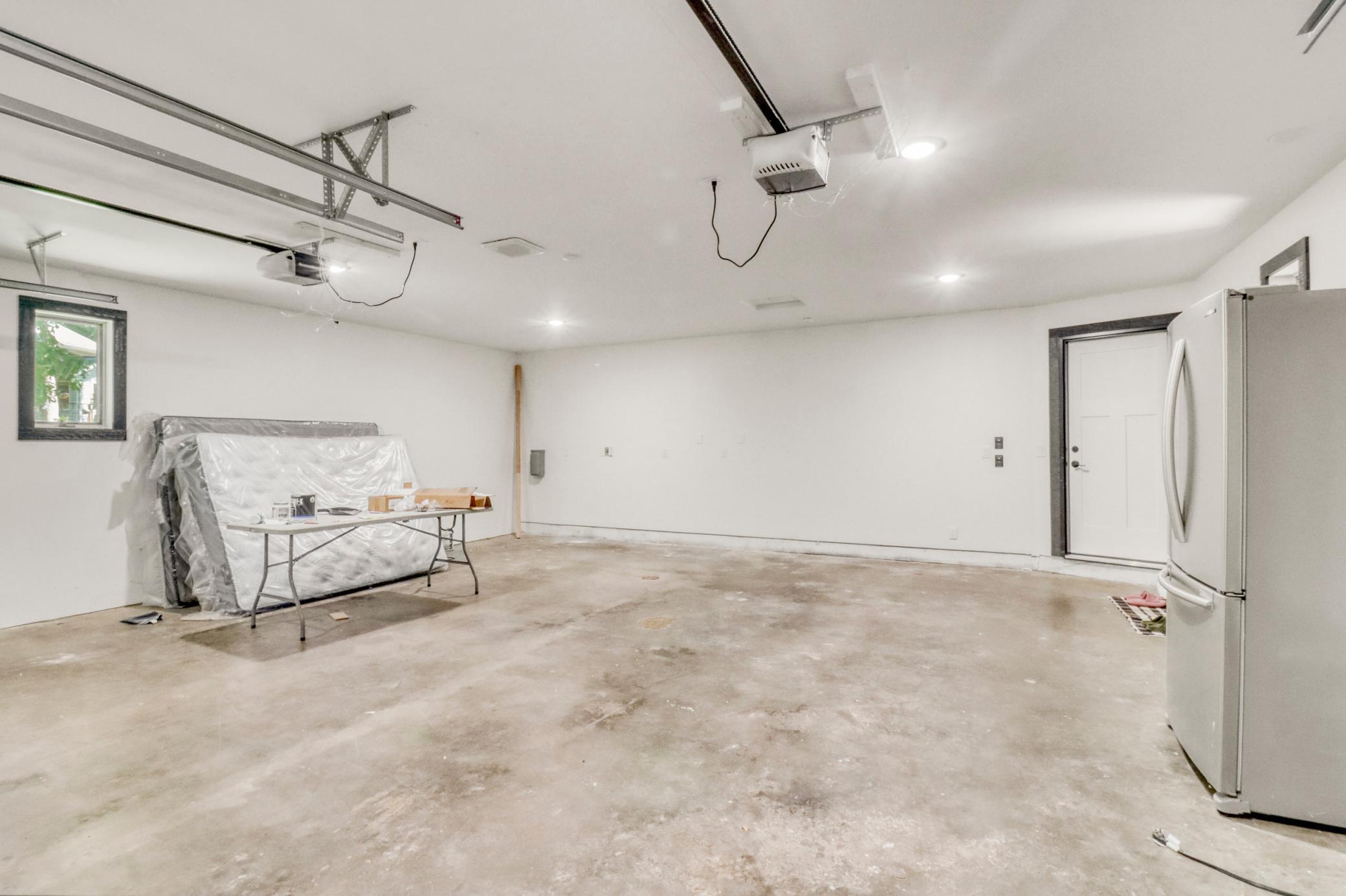 Garage1_1-3264.JPG