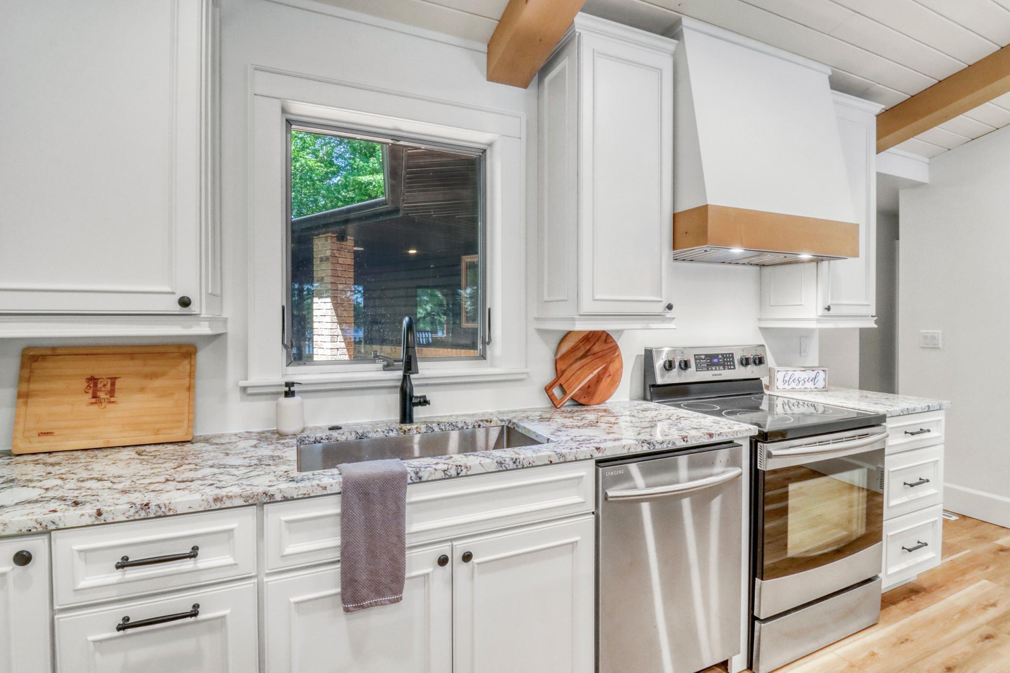 Kitchen1_5-3264.JPG