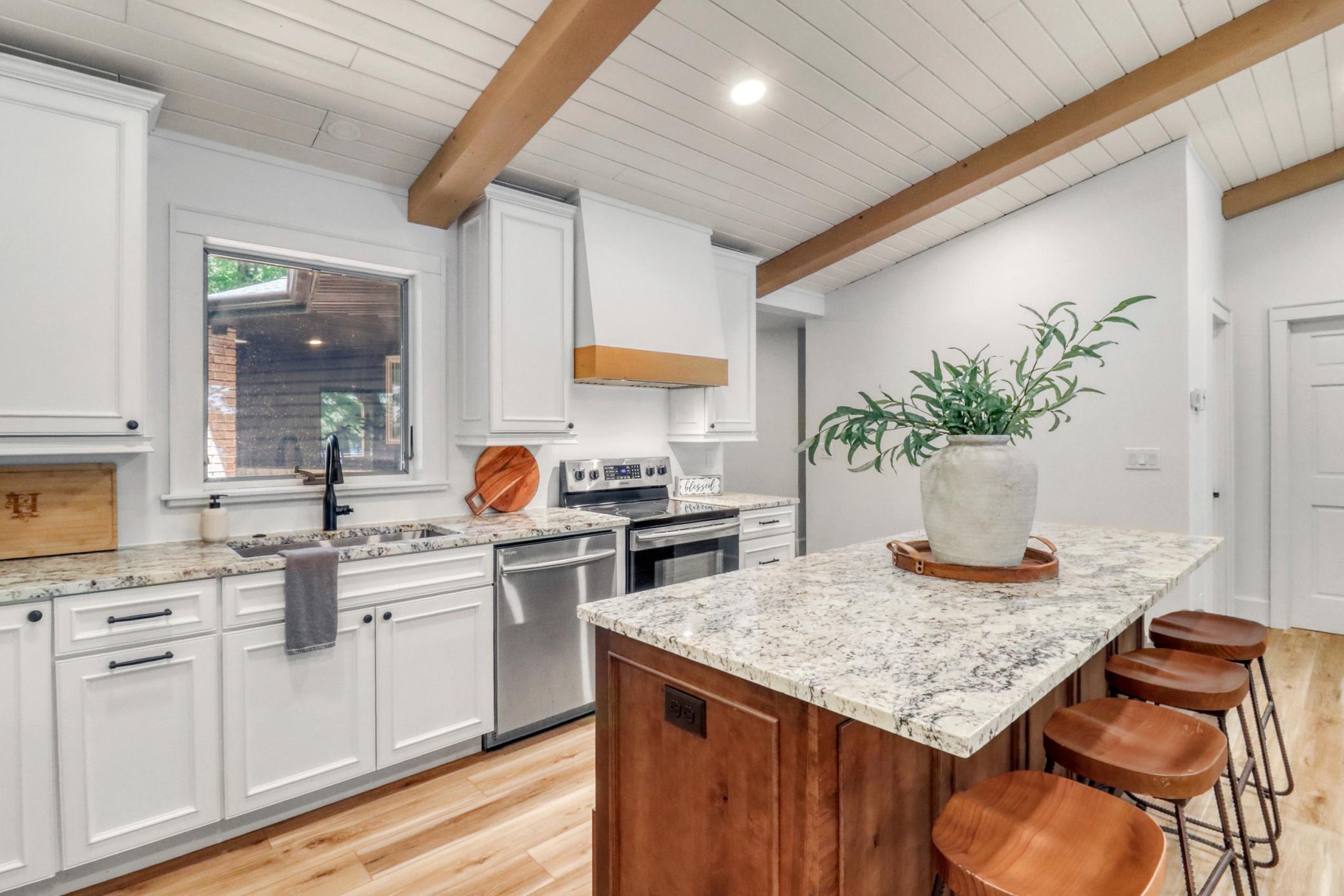Kitchen1_3-3264.JPG