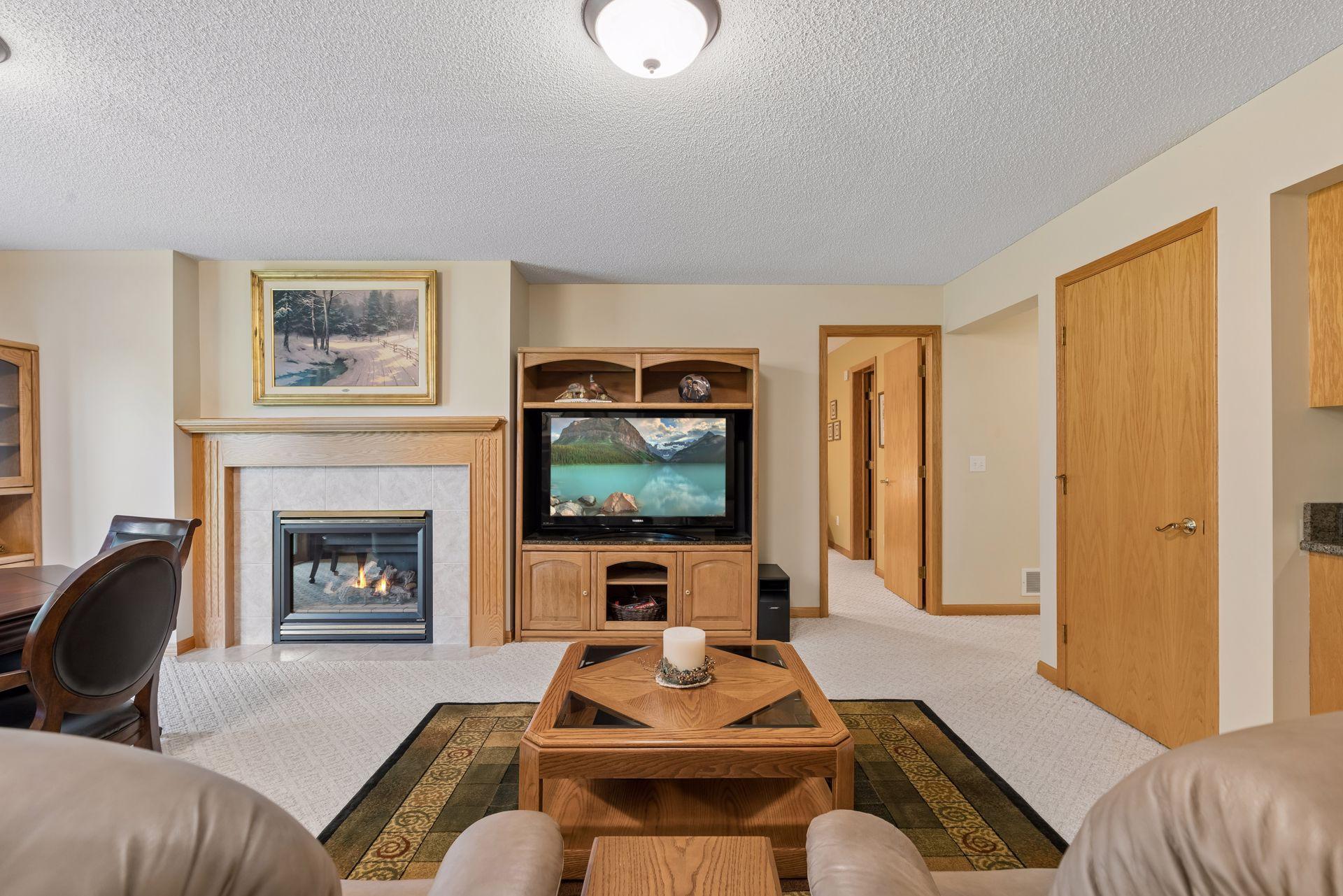 10426 Eagle Pointe Circle - Cozy gas fireplace.