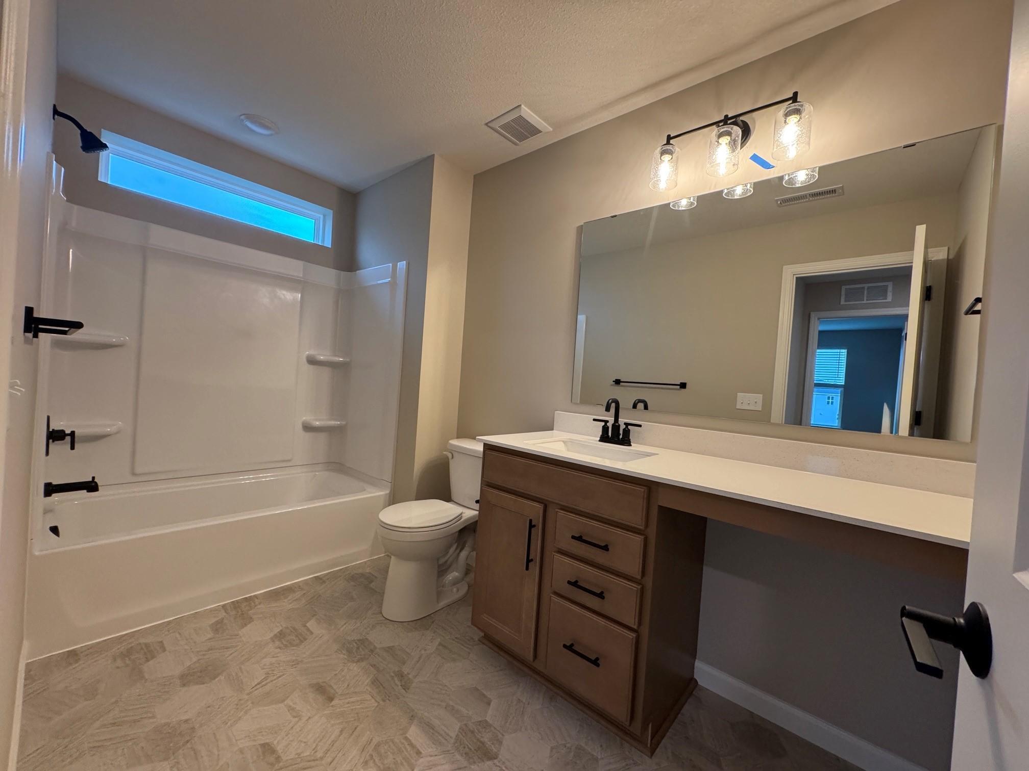 Mercer Guest Bathroom 6153 Goodview