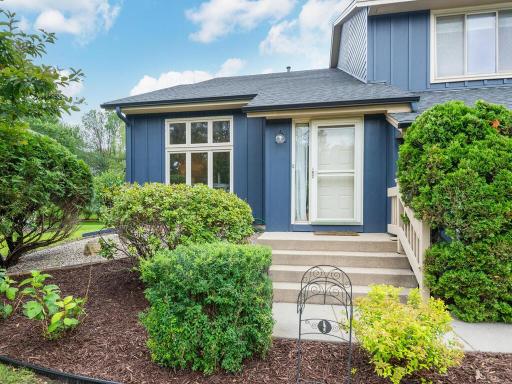 18511 Maple Leaf Drive, Eden Prairie, MN 55346