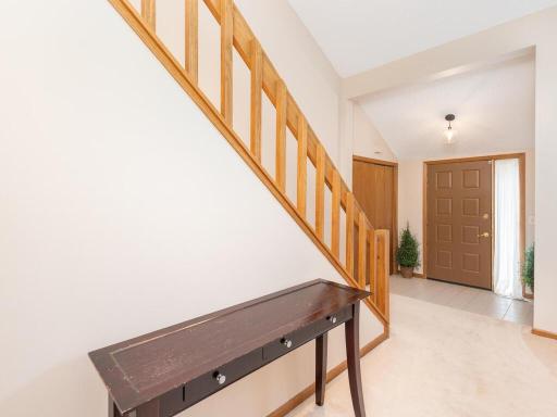 18511 Maple Leaf Drive, Eden Prairie, MN 55346