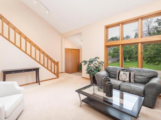 18511 Maple Leaf Drive, Eden Prairie, MN 55346