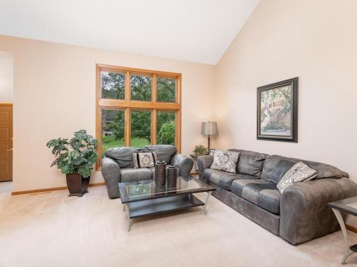 18511 Maple Leaf Drive, Eden Prairie, MN 55346