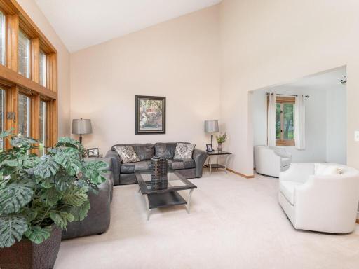 18511 Maple Leaf Drive, Eden Prairie, MN 55346