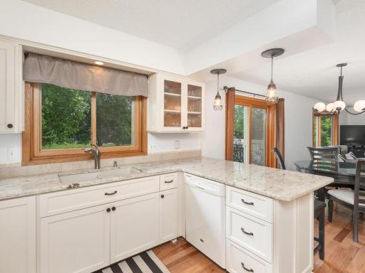 18511 Maple Leaf Drive, Eden Prairie, MN 55346