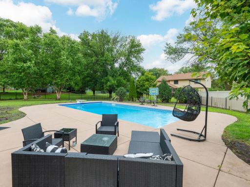 18511 Maple Leaf Drive, Eden Prairie, MN 55346