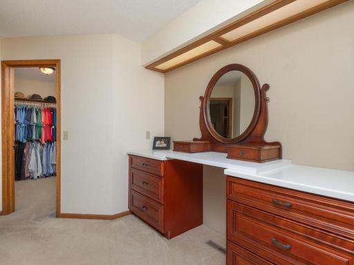 18511 Maple Leaf Drive, Eden Prairie, MN 55346