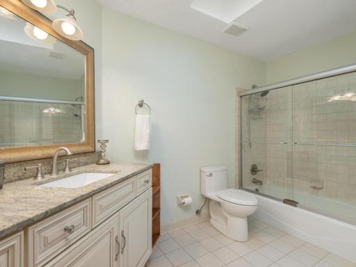 18511 Maple Leaf Drive, Eden Prairie, MN 55346