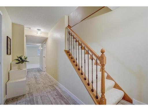 18511 Maple Leaf Drive, Eden Prairie, MN 55346