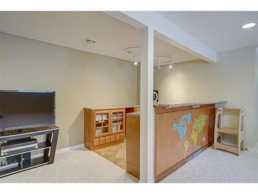 18511 Maple Leaf Drive, Eden Prairie, MN 55346