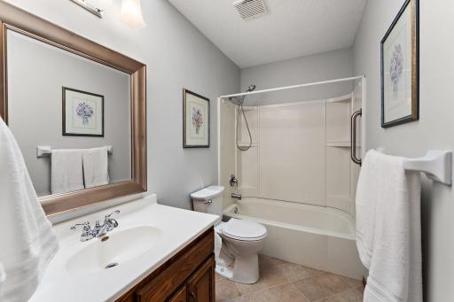 5241 Vera Cruz Avenue N, Minneapolis, MN 55429