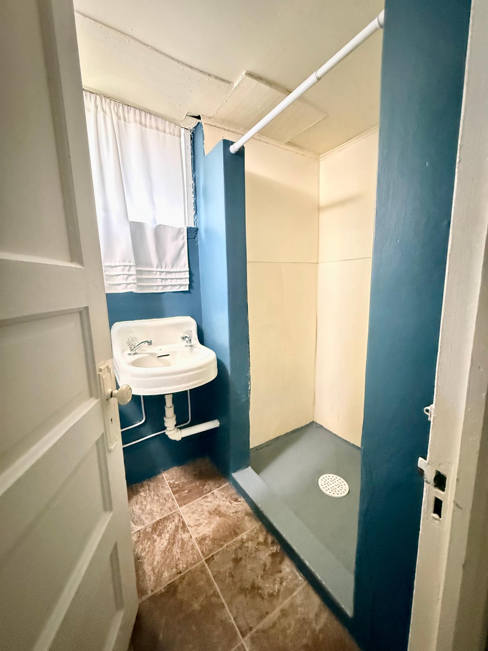 Bsmnt 3/4 bath