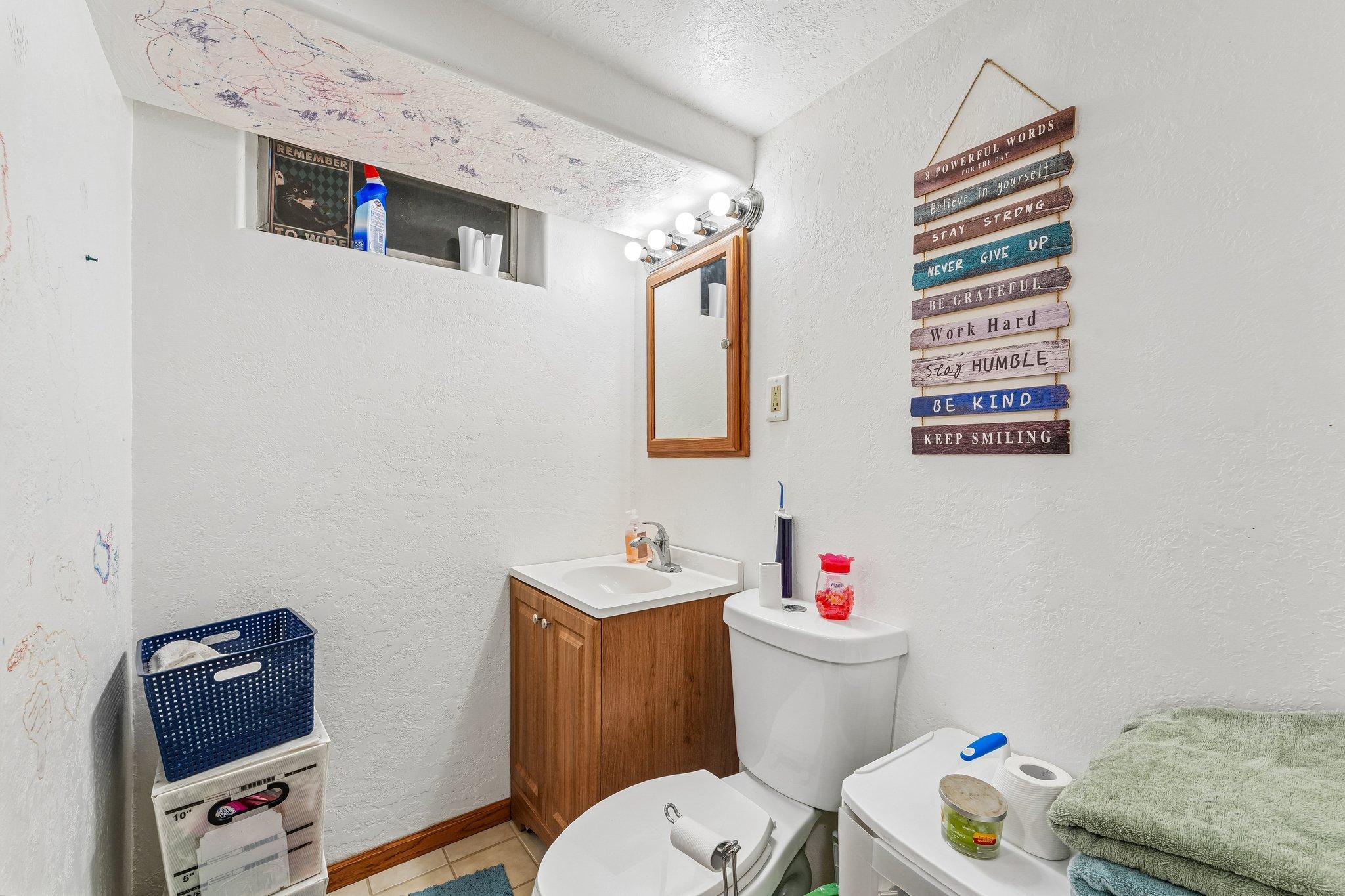 27-web-or-mls-8th Ave-S1007-027.jpg