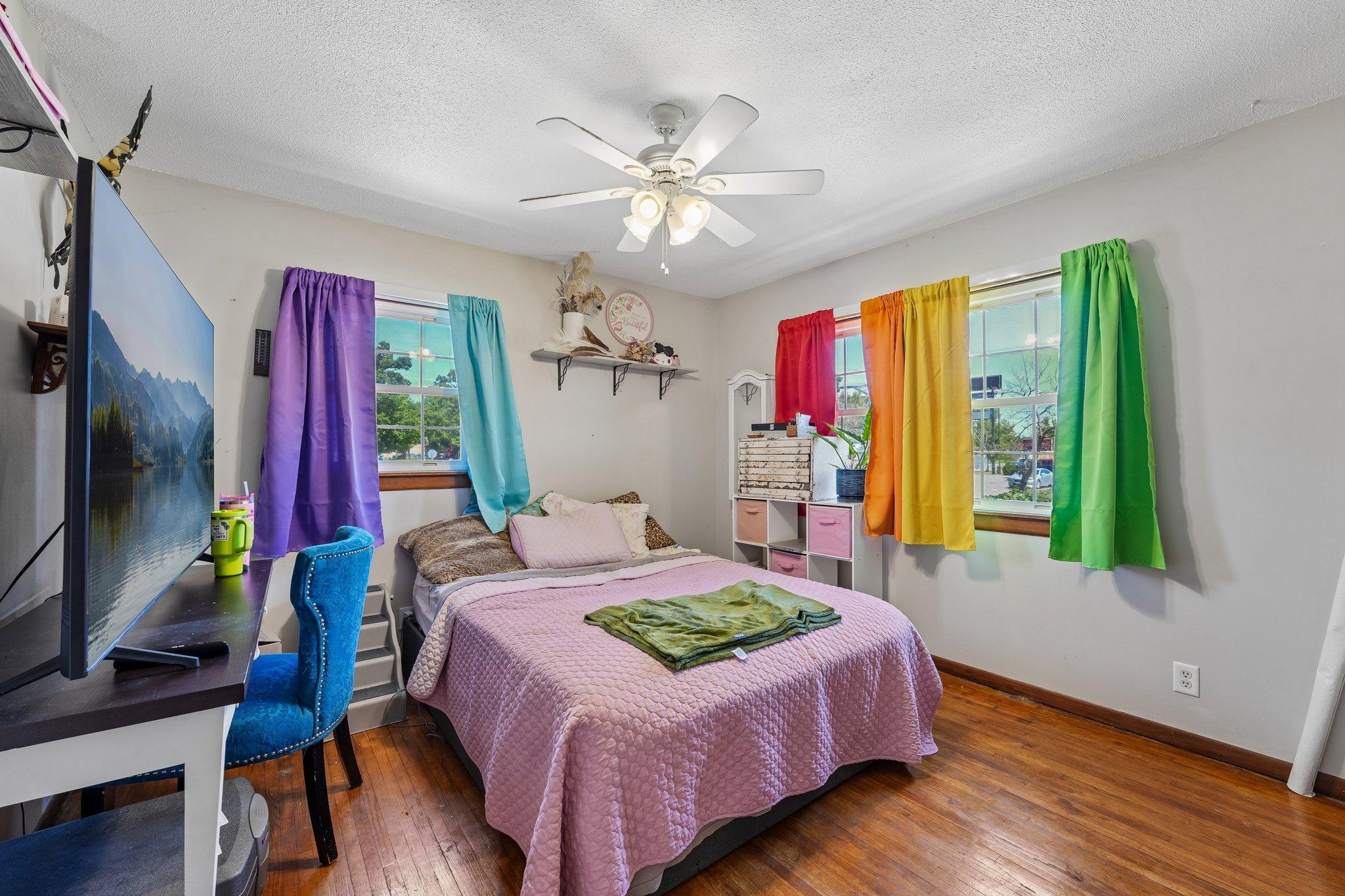 20-web-or-mls-8th Ave-S1007-020.jpg