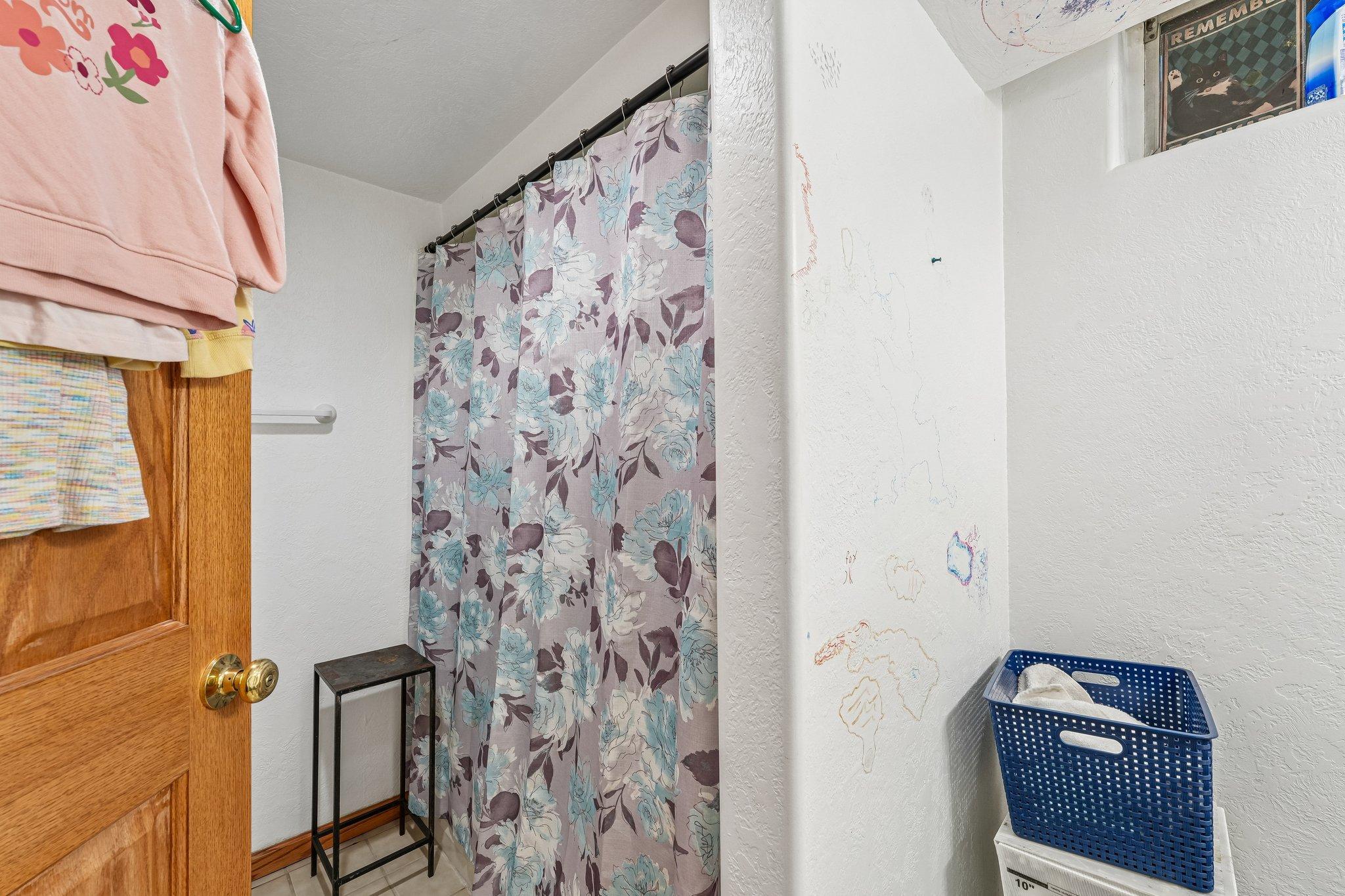 28-web-or-mls-8th Ave-S1007-028.jpg