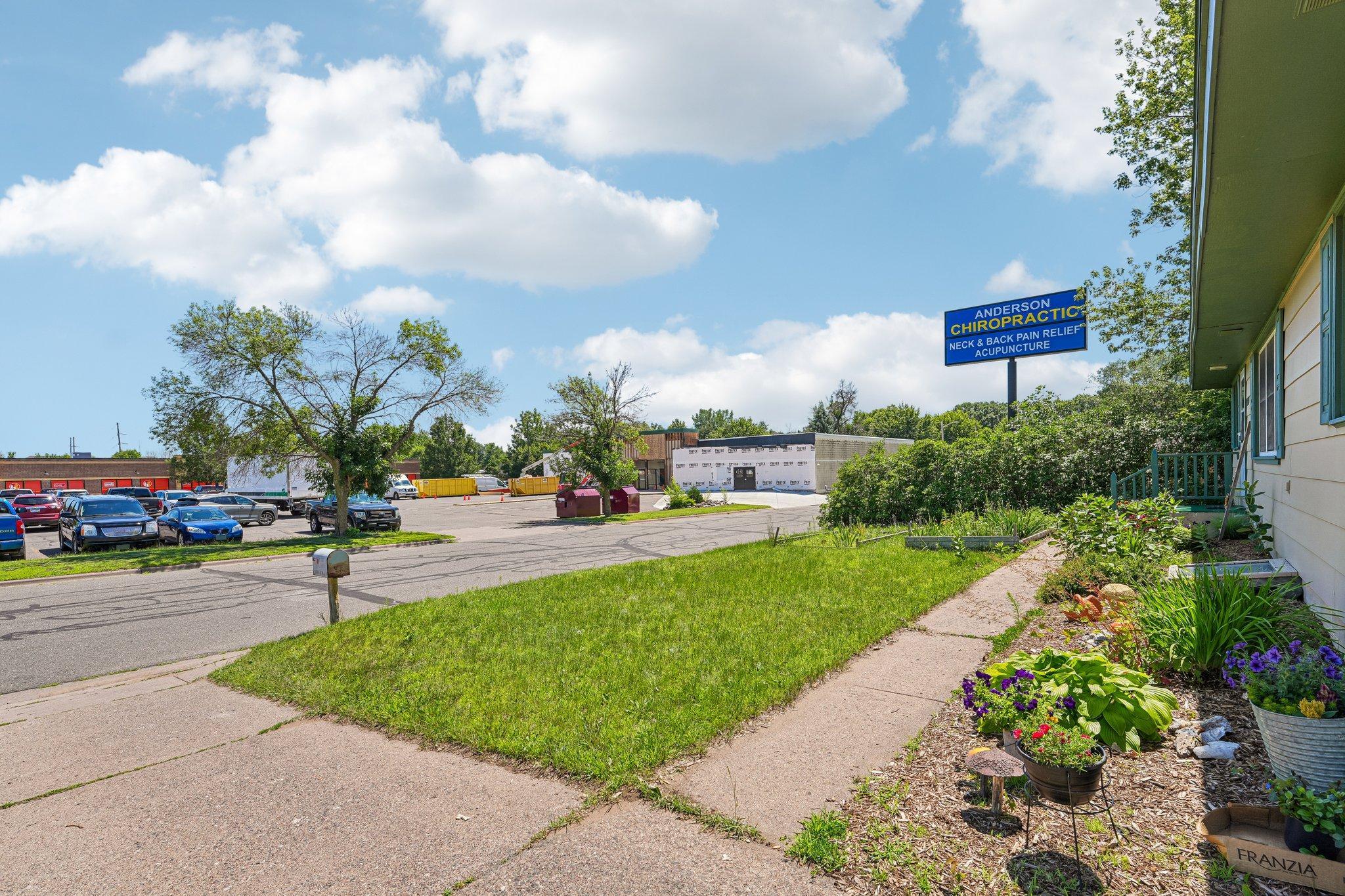 8-web-or-mls-8th Ave-S1007-008.jpg
