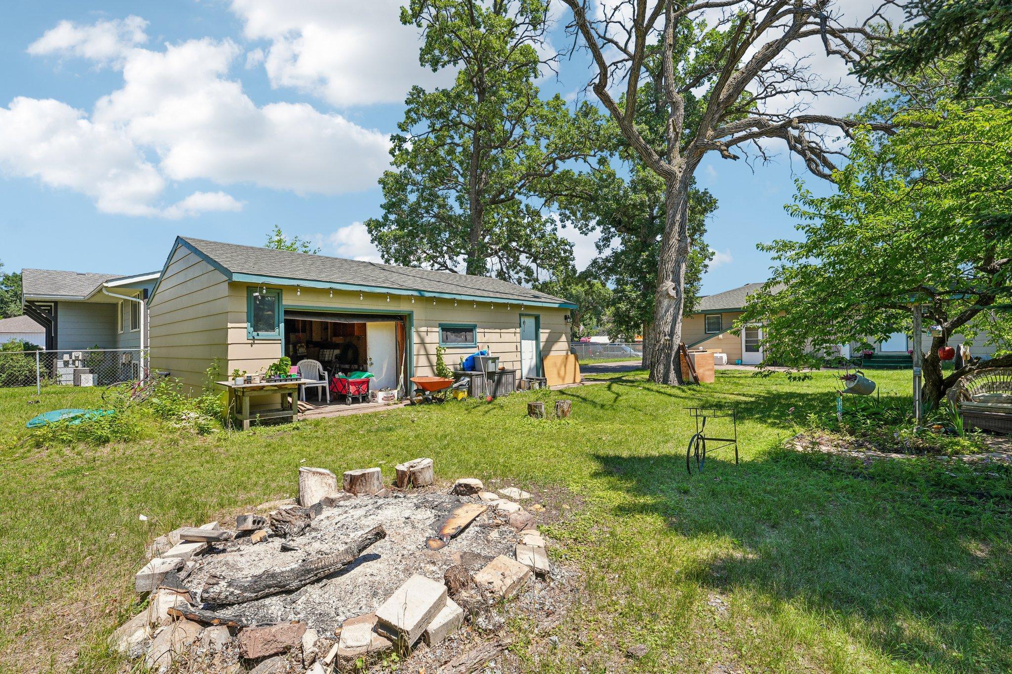 36-web-or-mls-8th Ave-S1007-036.jpg