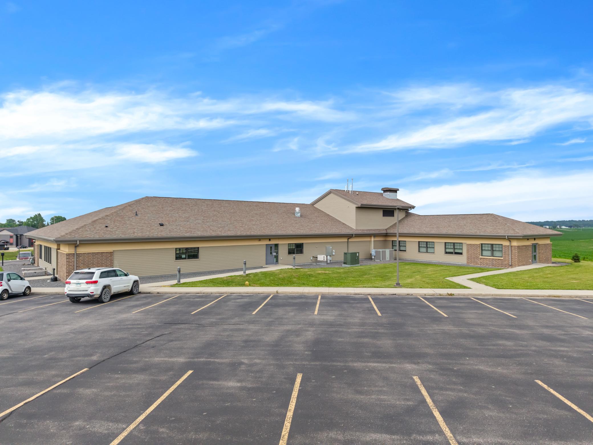 1004 Loeffler Ave Caledonia (42)(1).jpg