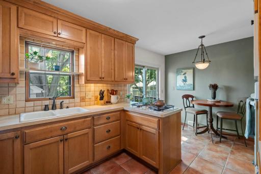 986 Galvin Avenue, Saint Paul, MN 55118