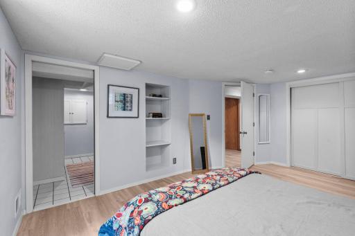 986 Galvin Avenue, Saint Paul, MN 55118