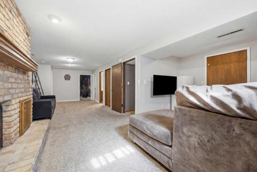 57 Prairiewood Drive S, Fargo, ND 58103