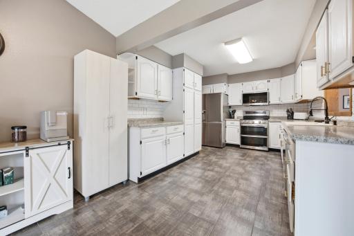 57 Prairiewood Drive S, Fargo, ND 58103