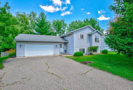 Nestled on a quiet cul-de-sac in the heart of Forest Lake, this inviting home offers comfortable living, a functional layout, and plenty of opportunity to make it your own.