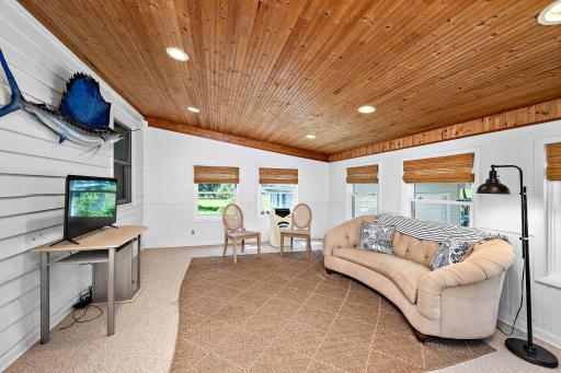 405 S Old Crystal Bay Road, Long Lake, MN 55356
