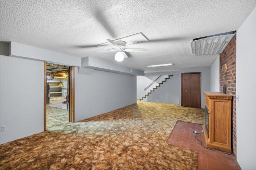 8210 Oakwood Drive SE, Becker, MN 55319