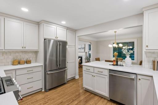 Custom Cabinets, KitchenAid Appliances, Soft Close Doors + Drawers