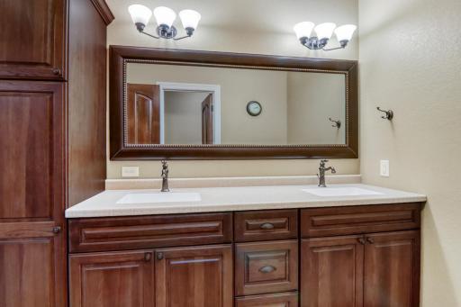 Basement Bathroom1_1-3264.JPG