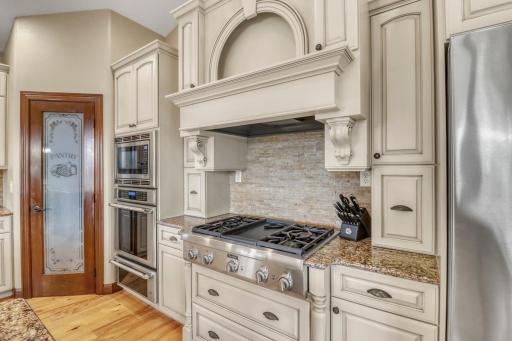 Kitchen1_5-3264.JPG