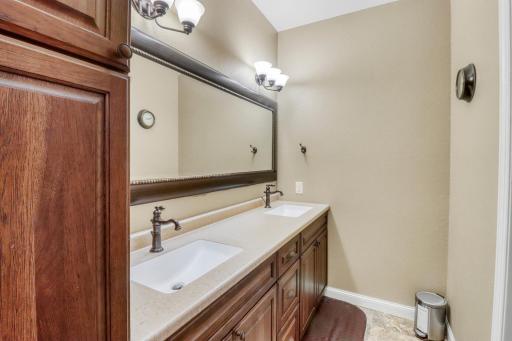 Basement Bathroom1_2-3264.JPG