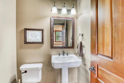 Half-bath1_1-3264.JPG