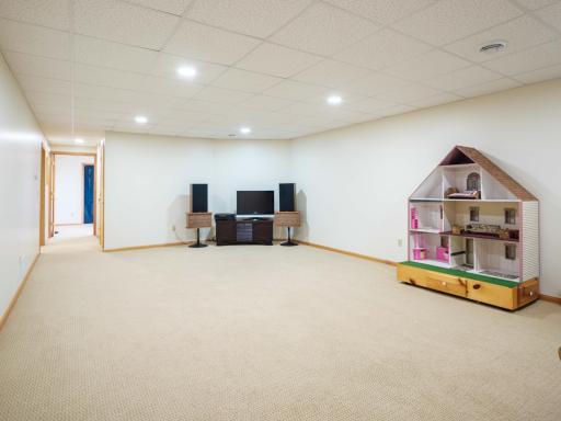 70021 335th Avenue, Lake City, MN 55041