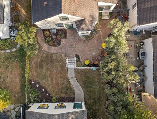 417-web-or-mls-10-17-24 Darling at Drew - Roxy Rentals (16).jpg